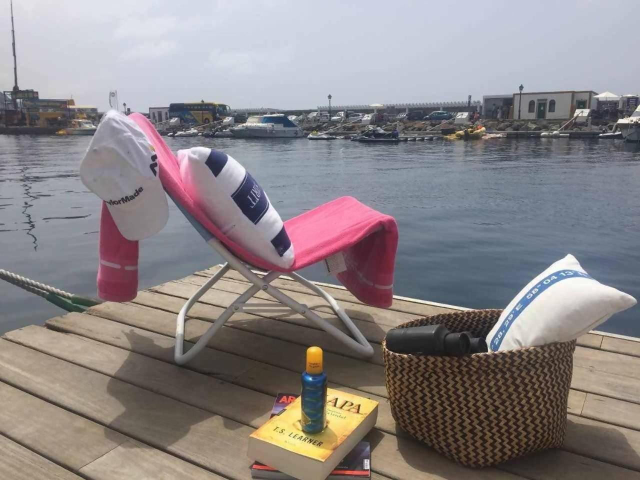 Precioso Yate En El Centro Del Puerto De Mogan Hotel Ngoại thất bức ảnh